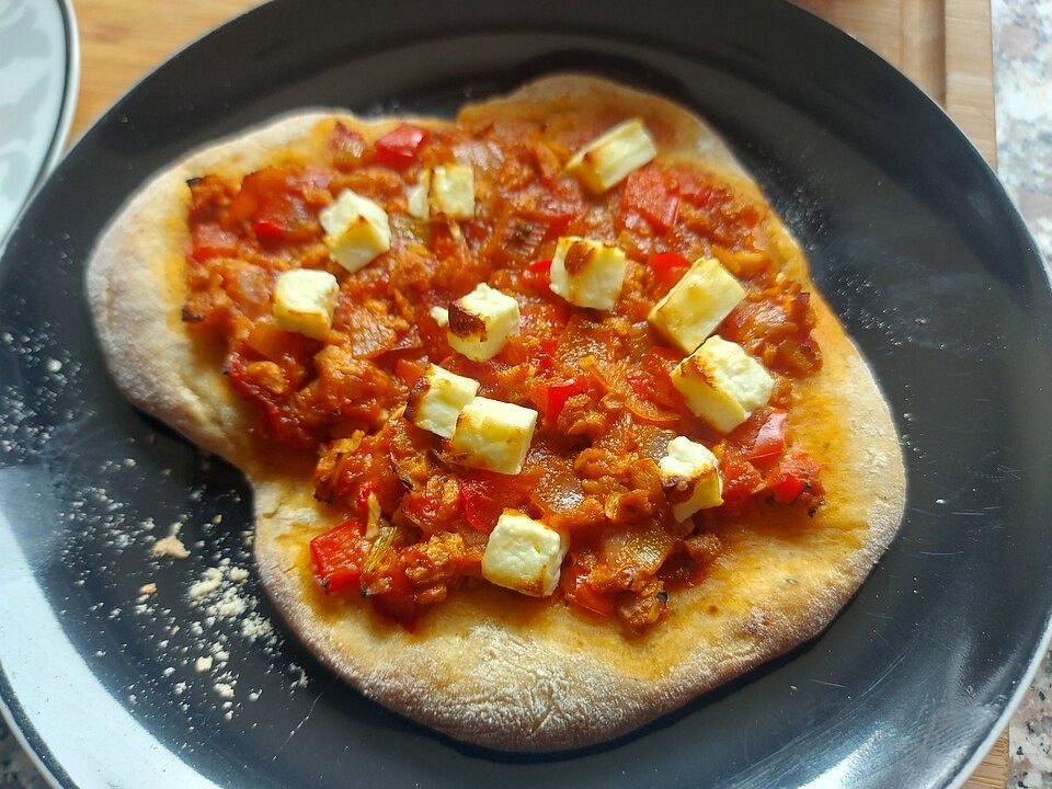Vegetarische Pizza nach Art von Lahmacun von Sarfann| Chefkoch