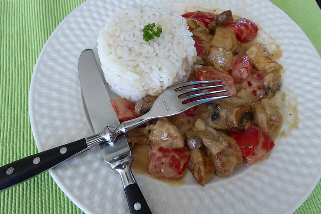Hähnchenbrustragout mit Pilzen und Paprika von korsika1| Chefkoch