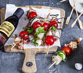 Melonenspieße mit Parmaschinken und Mozzarella