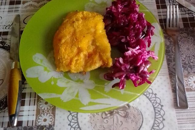 Panierte Hähnchenschnitzel mit Rote Bete-Champignon-Salat von ...