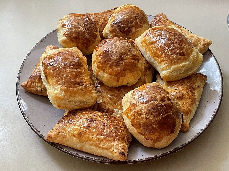 Apfeltaschen mit Honig und Walnuss von Pfannkuch_en_Gesicht| Chefkoch