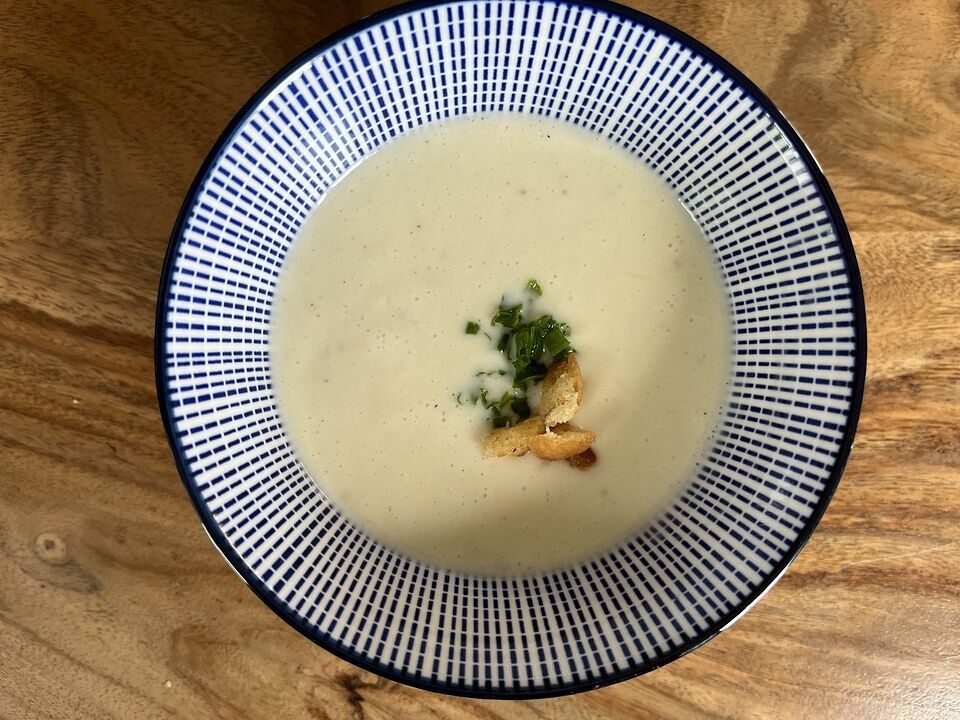 Spargelcremesuppe mit Croutons von Jetrick1| Chefkoch