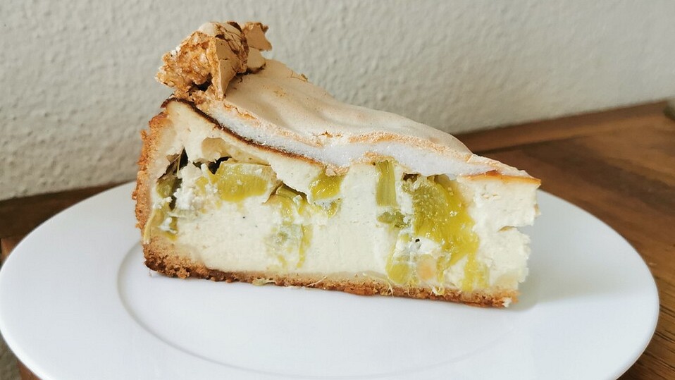 Rhabarber-Schmand-Torte mit Baiserhaube von Enemene_68 Rhabarber-Schmand-Torte mit Baiserhaube von Enemene_68