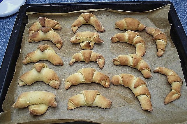 Hefe - Hörnchen von Bezwinger| Chefkoch Hefe - Hörnchen von Bezwinger| Chefkoch