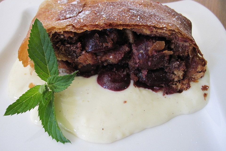 Kirschstrudel