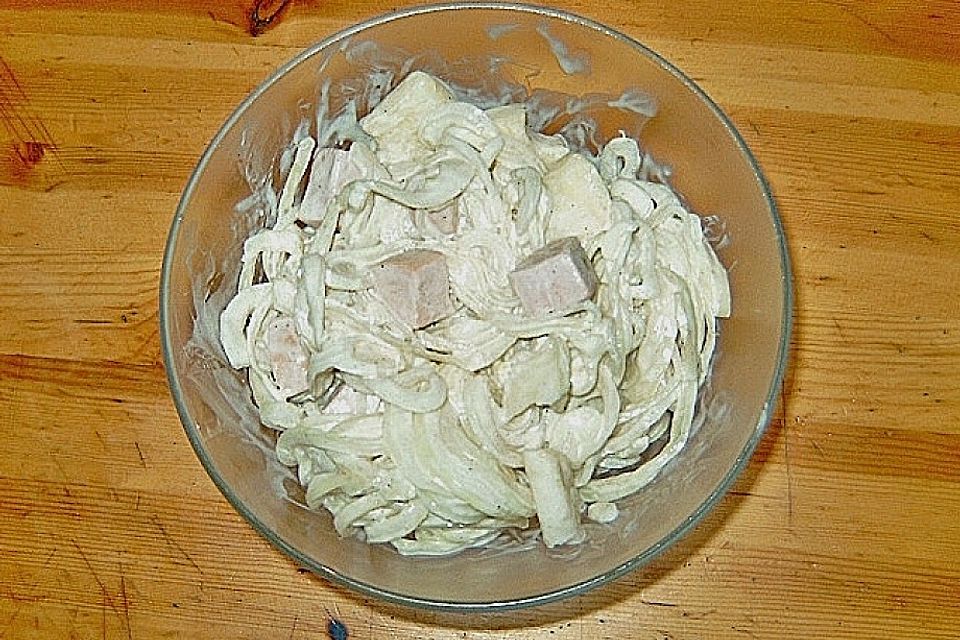 Zwiebelsalat á la Tati