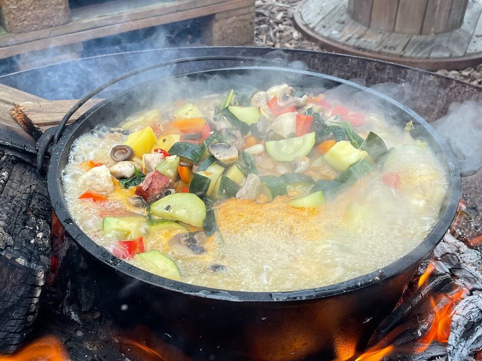 Gemüsesuppe aus dem Dutch Oven von toker40| Chefkoch