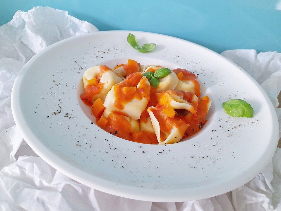 Sommerpasta mit Tomaten-Basilikum-Sauce von FinschiKocht| Chefkoch