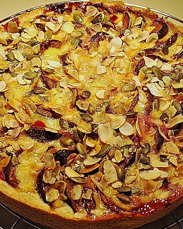 Amaretto - Zwetschgenkuchen mit Mandeln
