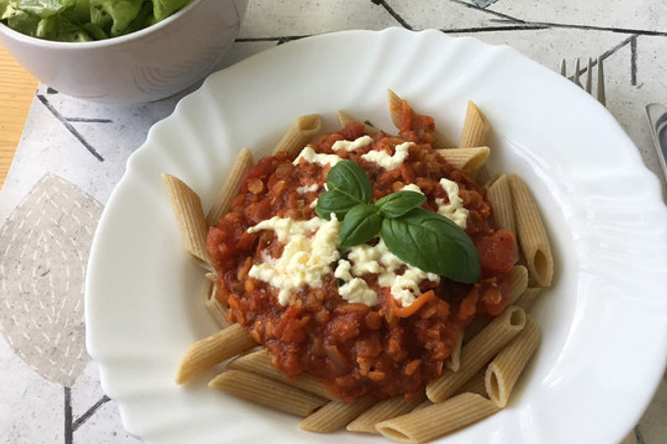 Bolognese von roten Linsen