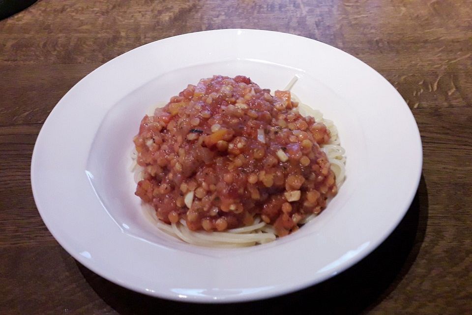 Bolognese von roten Linsen