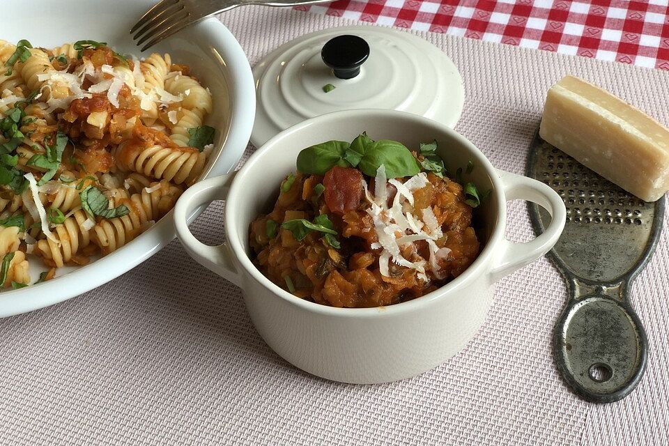 Bolognese von roten Linsen