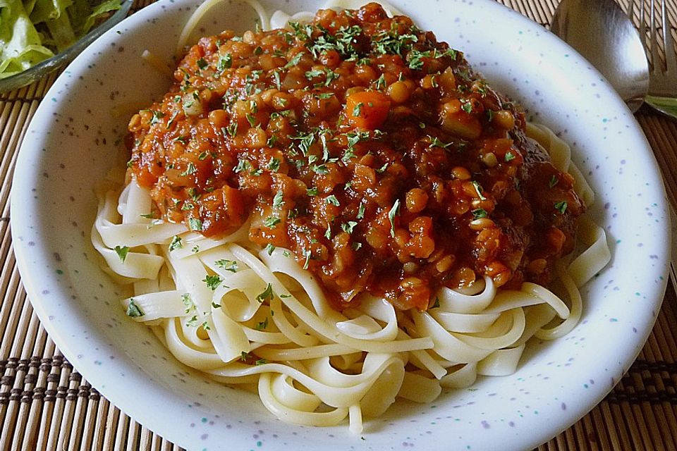 Bolognese von roten Linsen