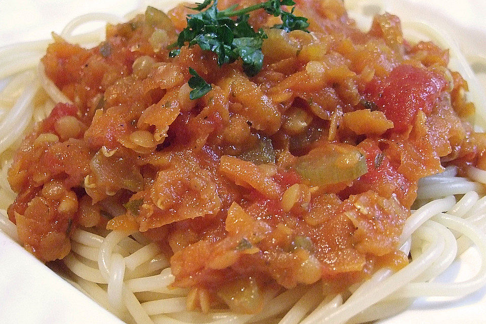 Bolognese von roten Linsen