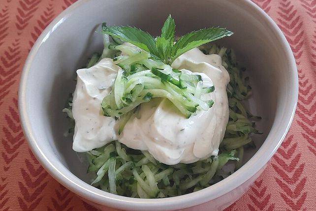Veganer Gurkensalat mit Minze von johannahaui| Chefkoch