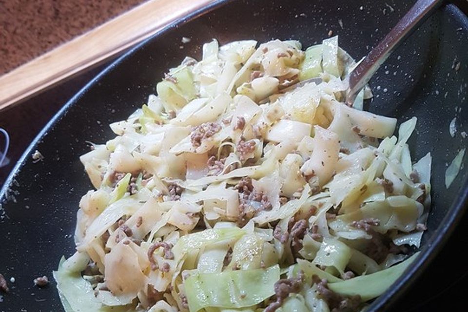 Hackfleisch - Weißkohl - Pfanne