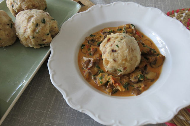 Semmelknödel mit Pilzragout von Fee86| Chefkoch