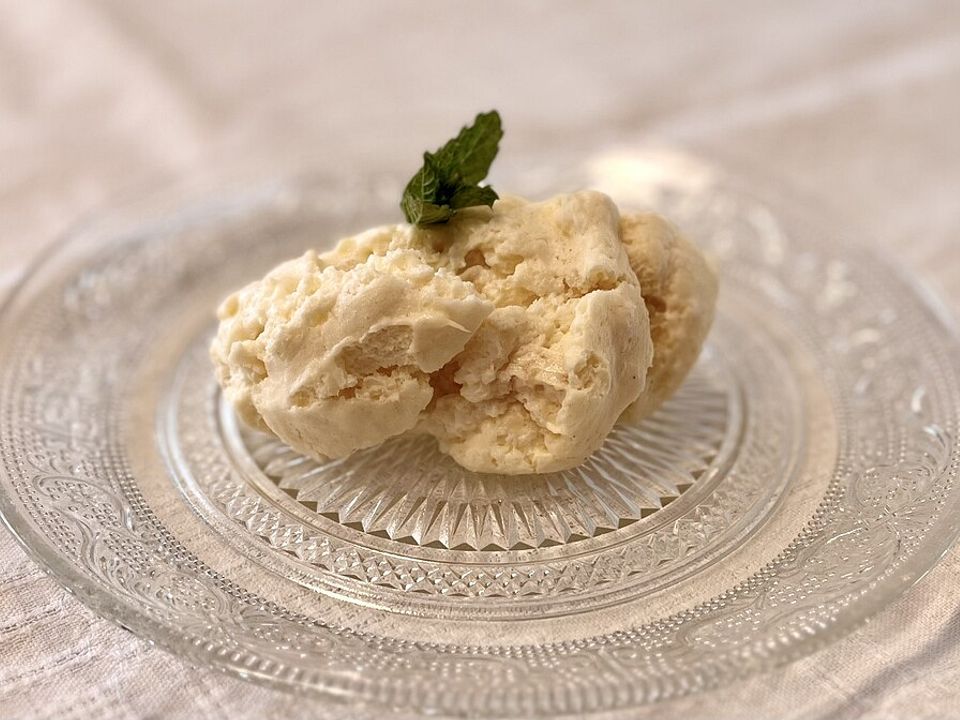 Weiße Mousse au Chocolat mit dem besonderen Extra von Xinon| Chefkoch