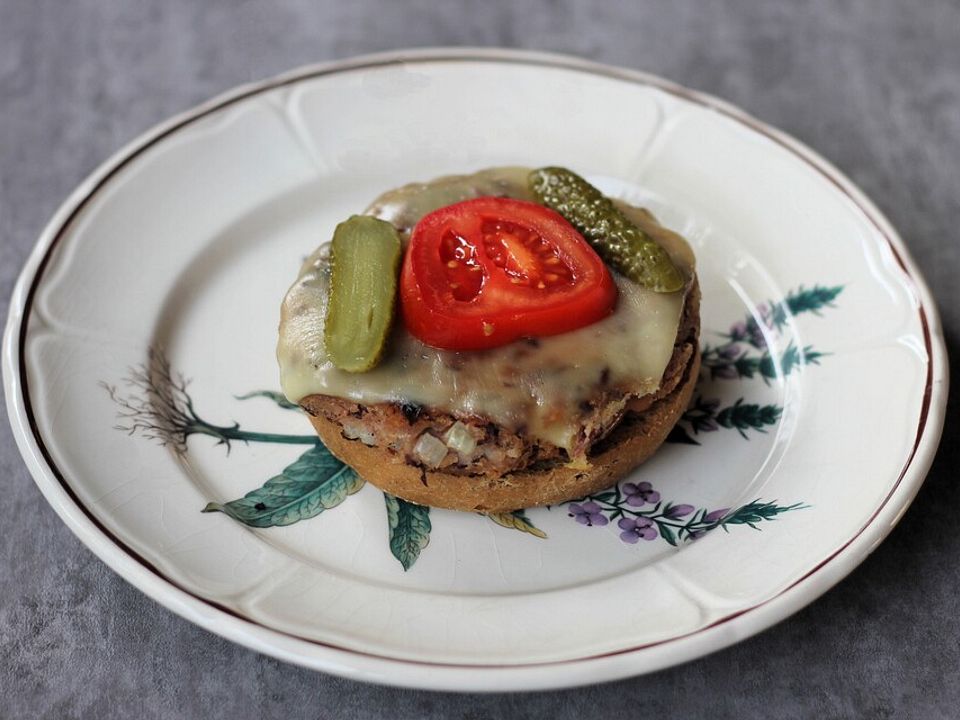 Burgerpatties aus Kidneybohnen und Cheddarkäse von kafftschatka| Chefkoch