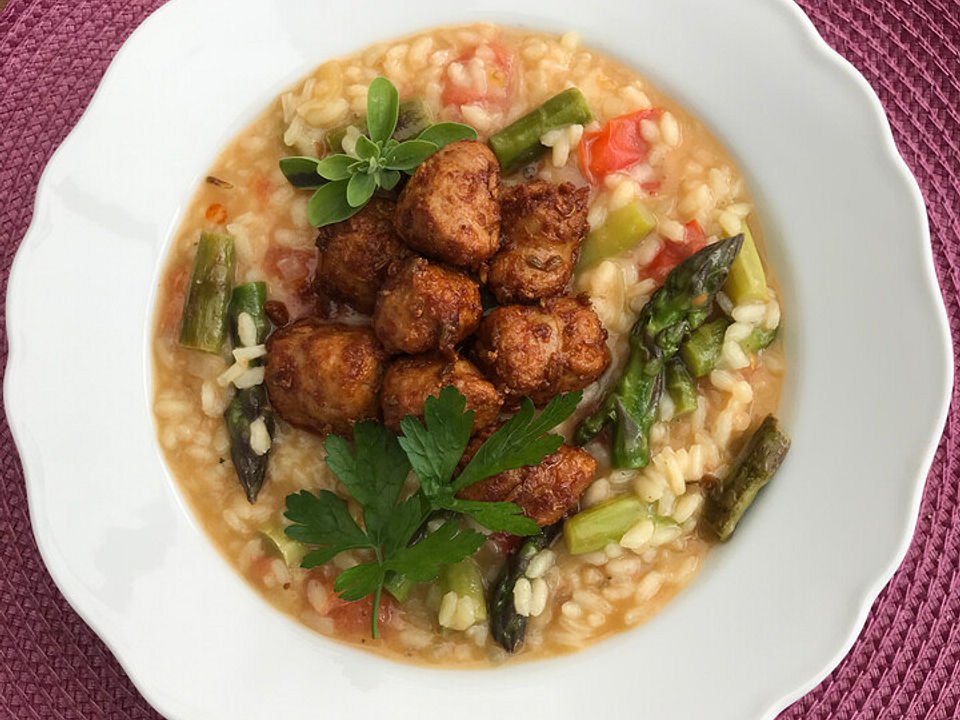 Risotto mit grünem Spargel und Fenchel-Bratwurstbällchen von italoviel ...