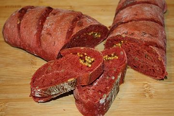 Rote Bete-Brot mit Senfkörnern