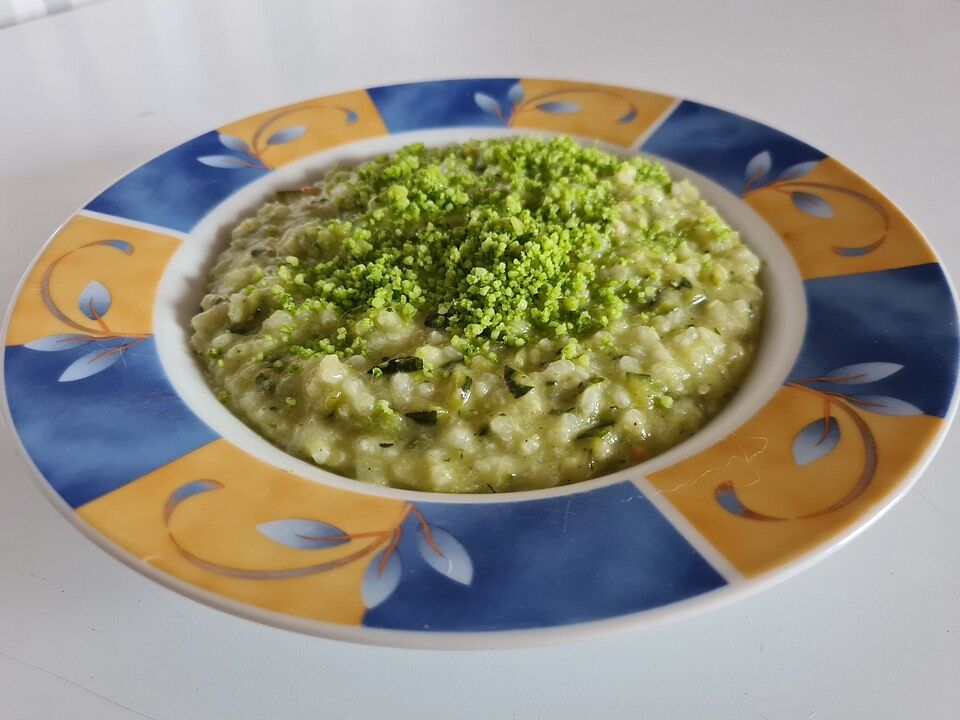 Zucchini-Risotto mit Basilikum-Parmesan von yankeecats| Chefkoch