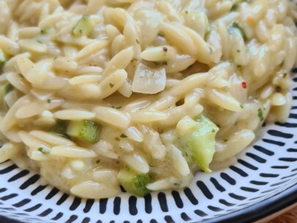 Zucchini-Risotto mit Basilikum-Parmesan von yankeecats| Chefkoch