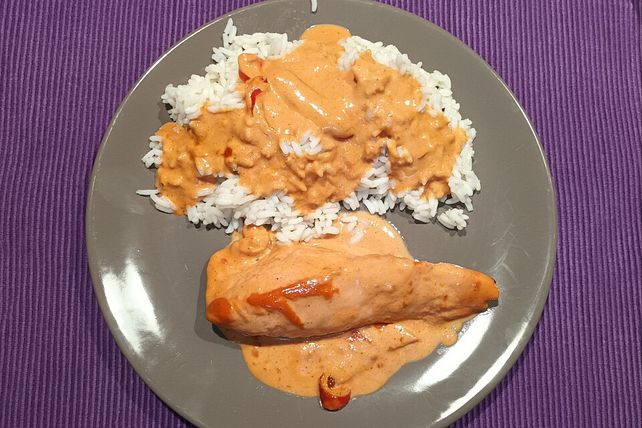 Hähnchenbrust mit Paprika-Sahnesauce und Reis von nhzttjs47s| Chefkoch