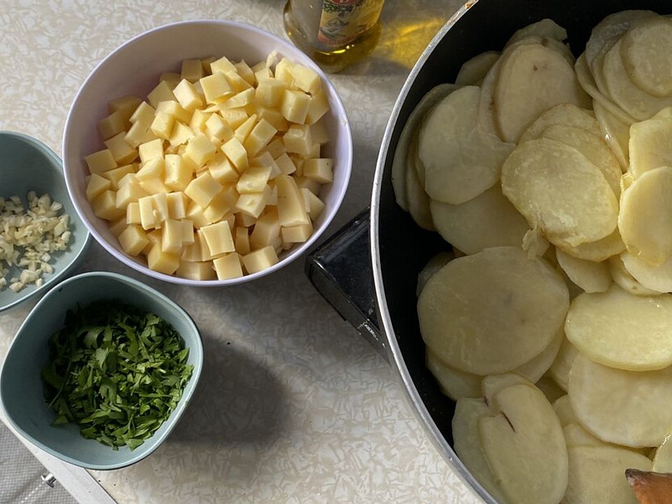 Truffade - Kartoffel-Käse-Pfanne von alwaron| Chefkoch