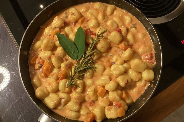 Kürbis-Gorgonzola mit Gnocchi von markoe3| Chefkoch
