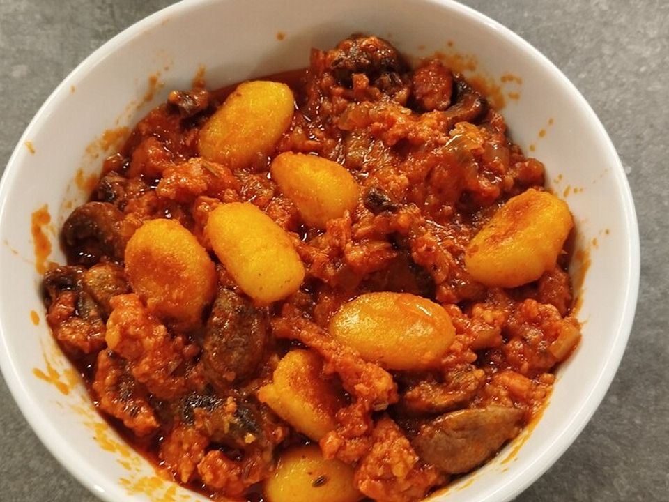 Gnocchi salsiccia finocchio e funghi - Gnocchi mit Fenchel-Salsiccia ...