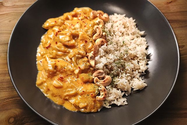 Hähnchen-Curry mit Chicorée und Cashewkernen in Kaki-Kokos-Sauce von ...