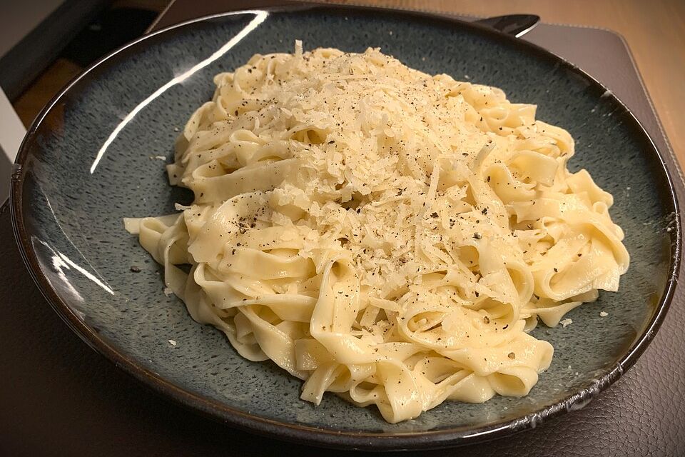 Fettuccine con panna e burro