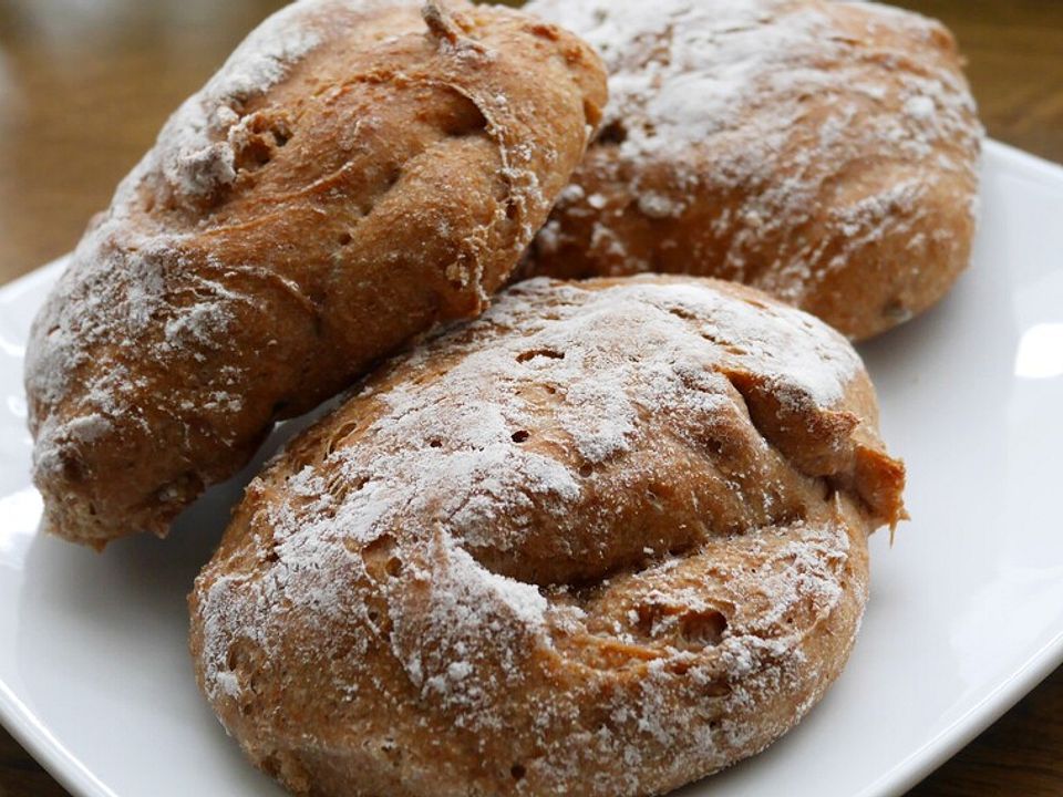 Rustikale Vollkornbrötchen mit Übernachtgare von Sylvielotte| Chefkoch