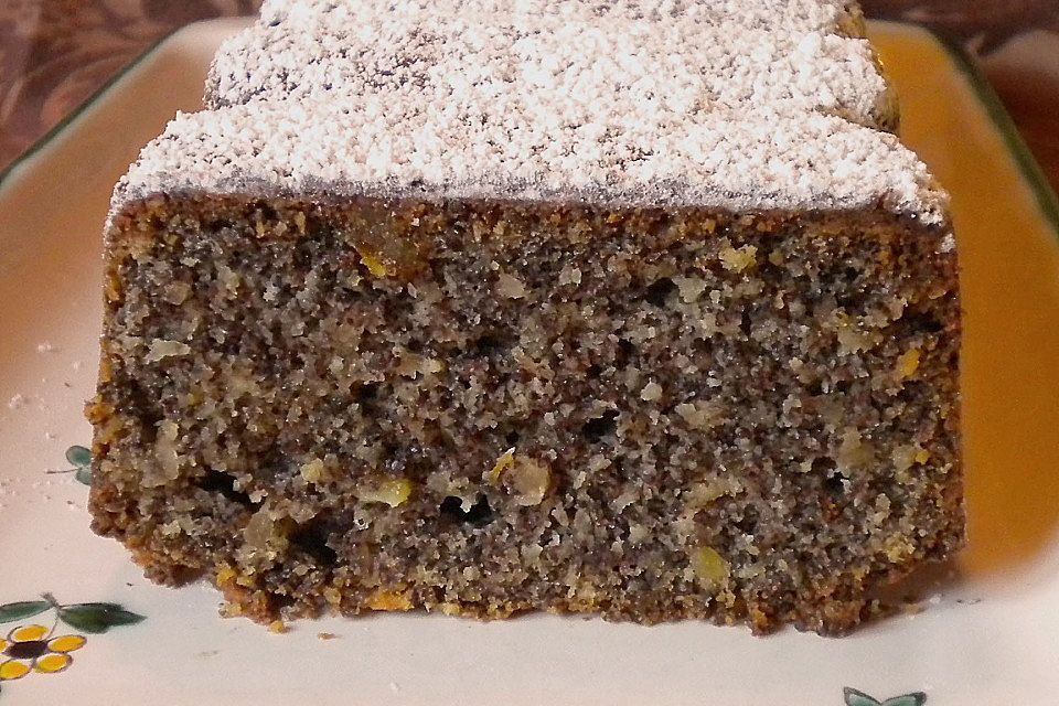 Mohntorte mit Nüssen und Aranzini