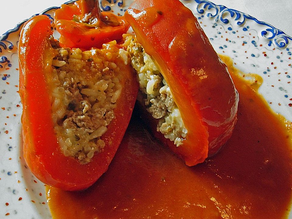 Gefüllte Paprika in Tomatensoße von mima53| Chefkoch