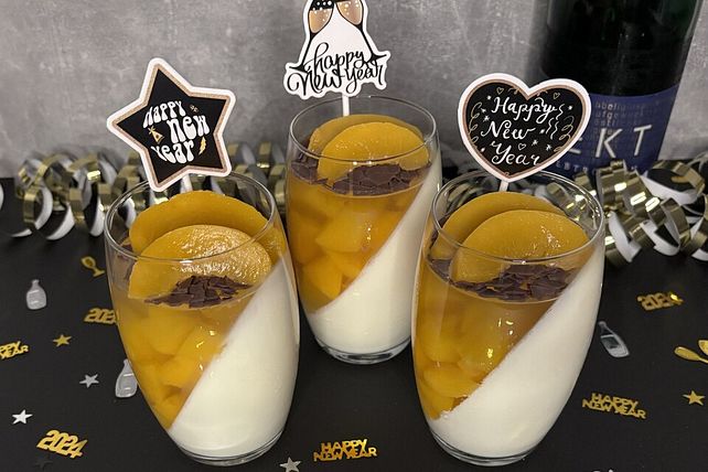 Panna cotta mit Pfirsich-Sekt-Gelee von sophies_welt94| Chefkoch