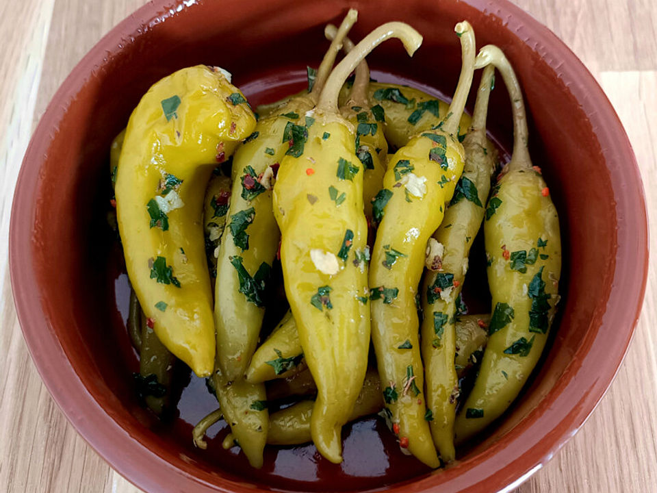 Peperoni mit Knoblauch-Kräuter-Marinade von DirtyDios| Chefkoch