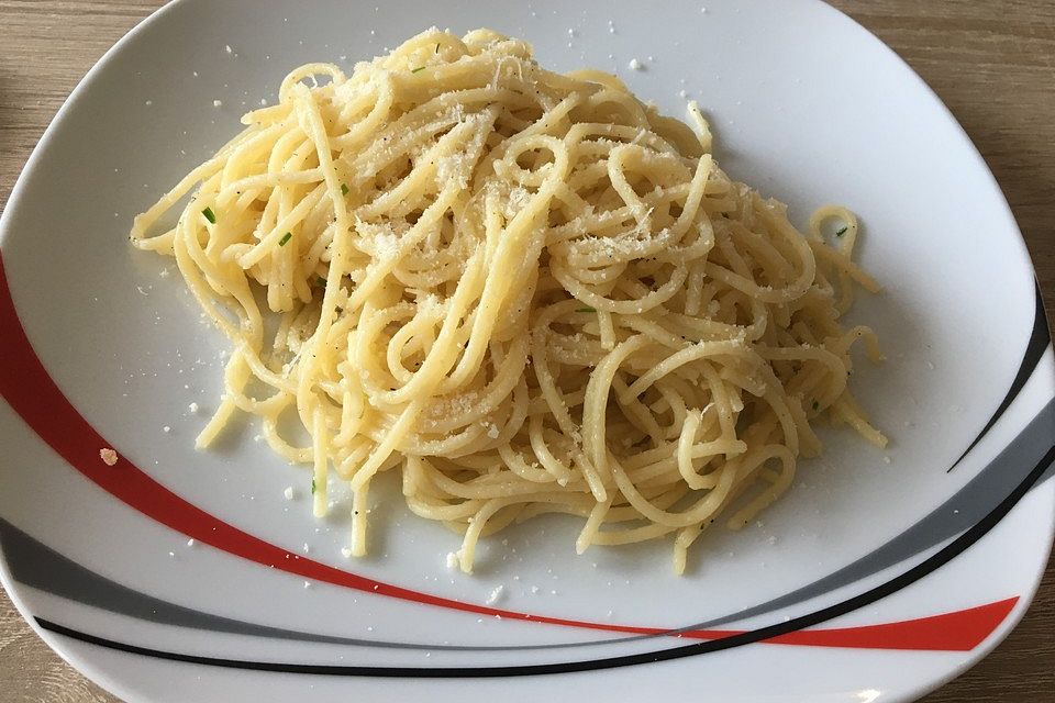 Spaghetti in Knoblauch und Öl