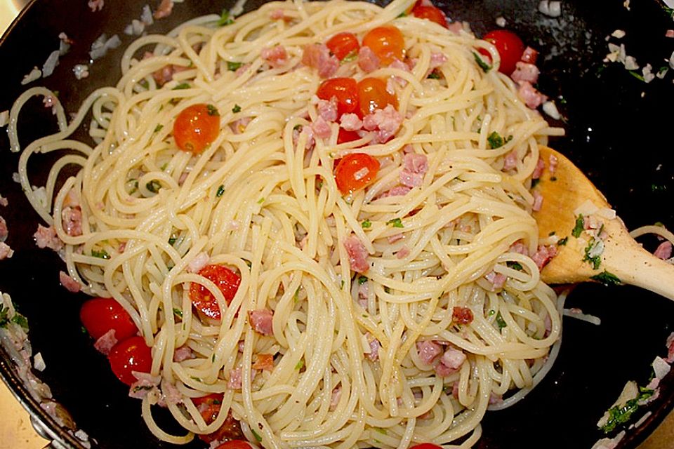 Spaghetti in Knoblauch und Öl