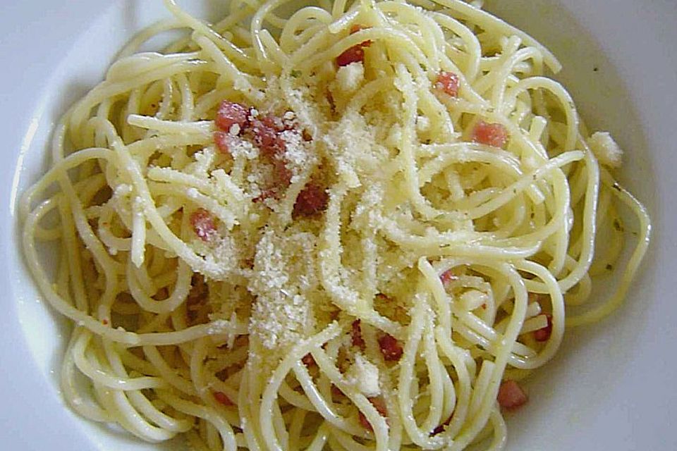 Spaghetti in Knoblauch und Öl