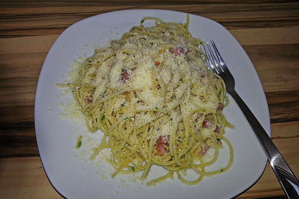 Spaghetti in Knoblauch und Öl