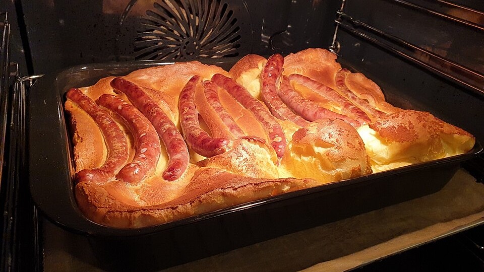 Toad in the hole - Bratwurst im Pfannkuchenteig von seppodeluxe| Chefkoch