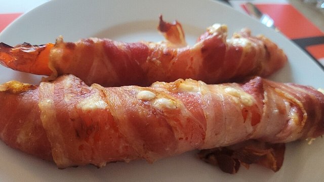Gefüllte Spitzpaprika im Baconmantel aus der Heißluftfritteuse von didi1208