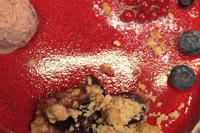 Variationen von der fränkischen Zwetschge: Zwetschgen-Tonka-Crumble ...