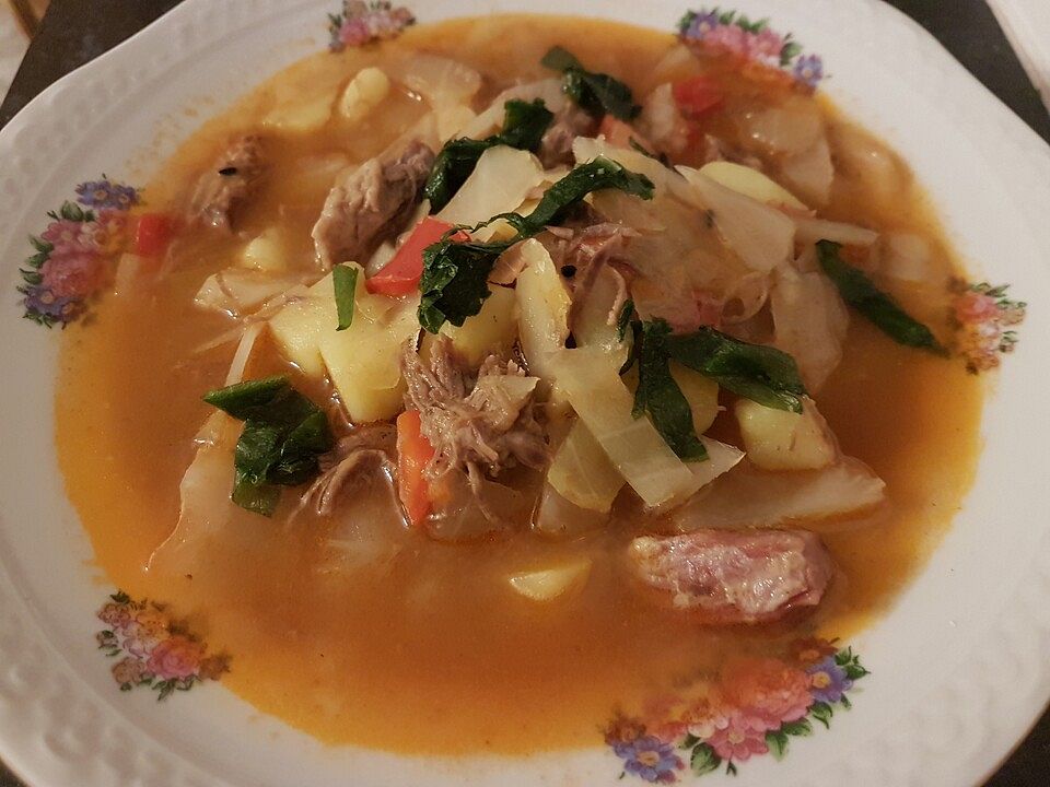 Ungarische Weißkohlsuppe von Archeheike| Chefkoch