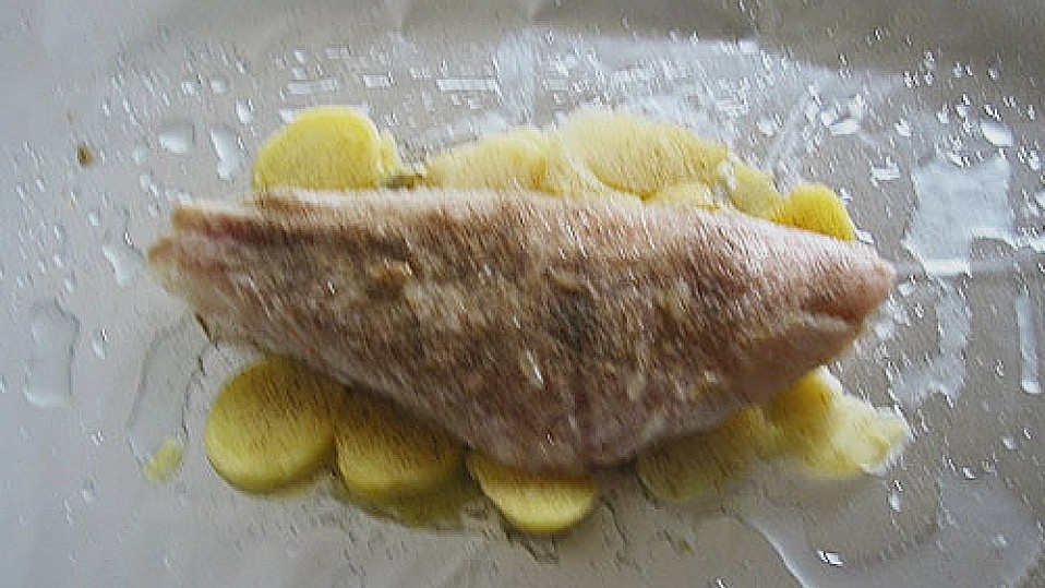 Rotbarschfilet in Folie von susiwt52 Rotbarschfilet in Folie von susiwt52