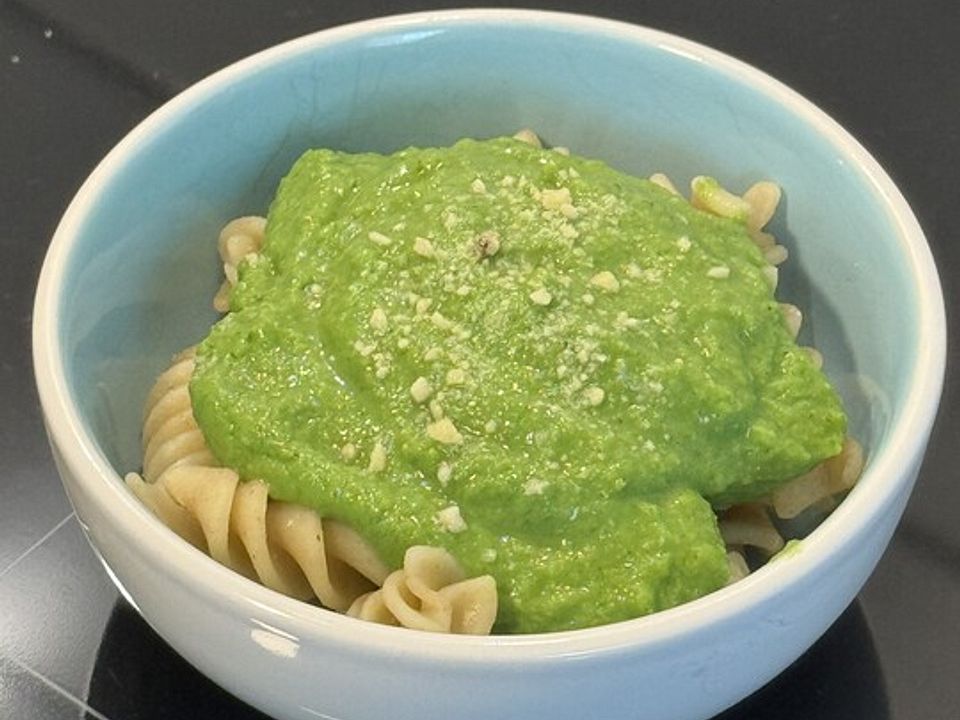 Vollkornnudeln mit Erbsen-Spinatsauce von Djings79| Chefkoch