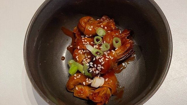 Süß-scharfe Tofu-Knoten von Ogdan Süß-scharfe Tofu-Knoten von Ogdan