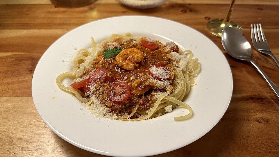 Bavette Aglio, Olio, Scampi e peperoncino von vielo